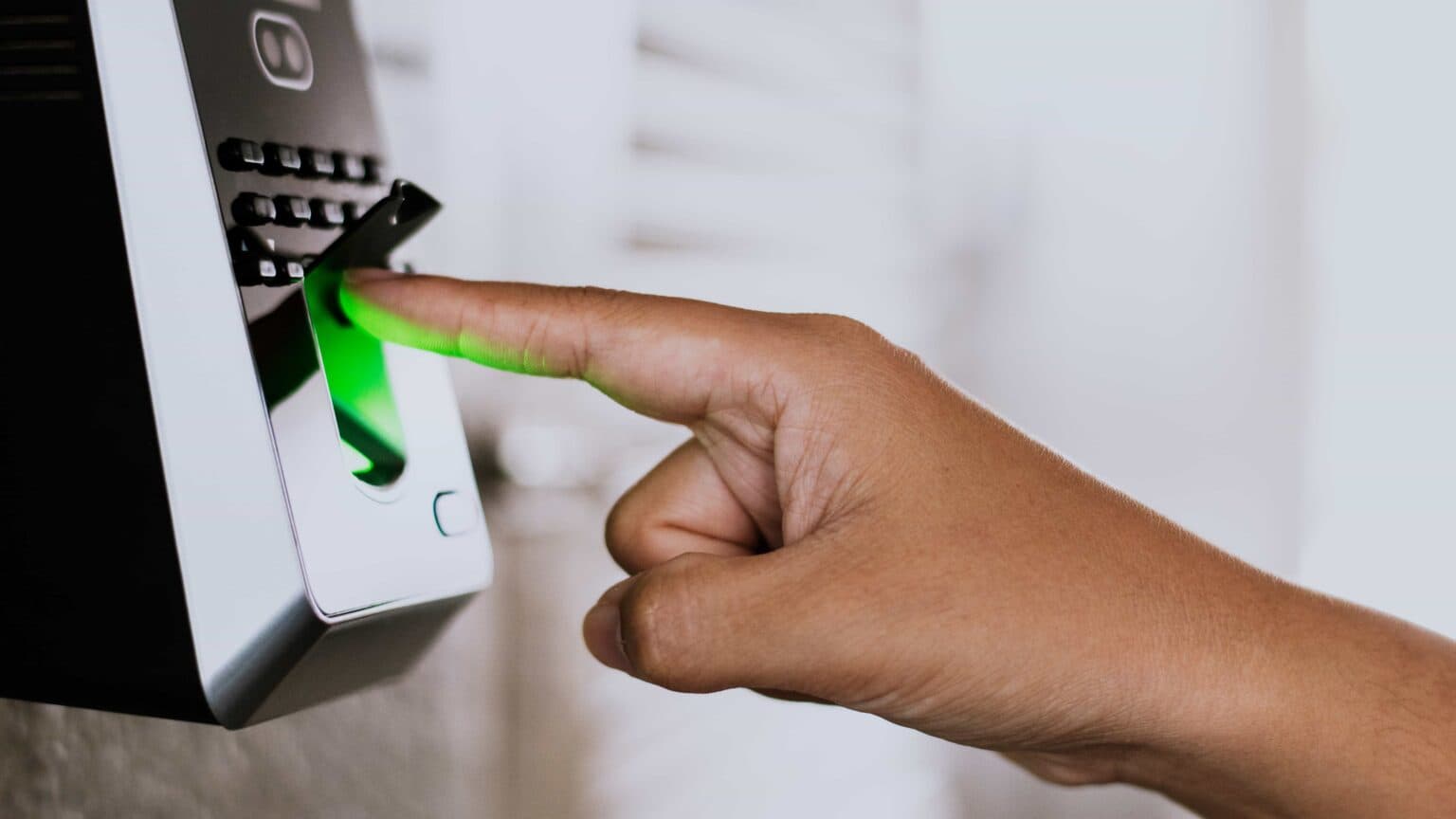 Why Choose AiVIZ for Access Control? — Security & Access Control Dubai UAE
